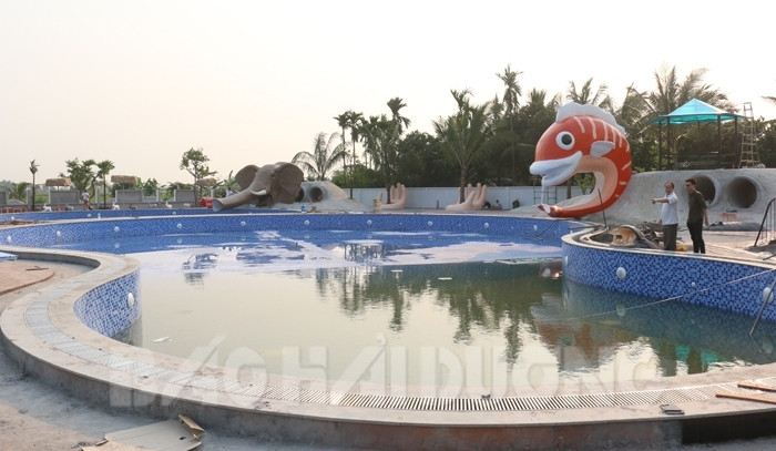 Một góc khu bể bơi do Công ty CP Phúc Sơn - KT đầu tư chuẩn bị đưa vào khai thác