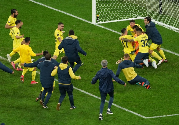 Chiến thắng ở quả penalty thứ 11, Villarreal lần đầu vô địch Europa League - Ảnh 5.